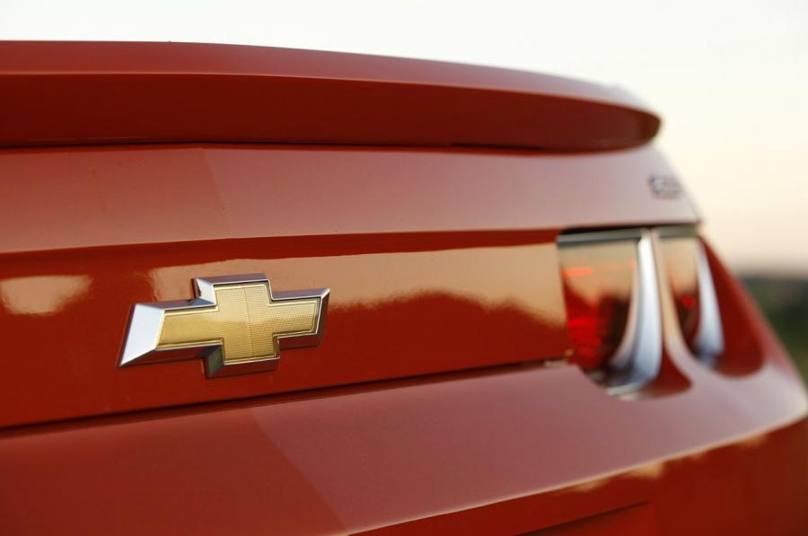  Chevrolet Camaro SS Convertible 2011 года  (фото 34 из 43)